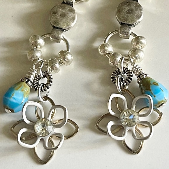 “Yesterday’s Flowers” - Dangle Earrings - Picture 4 of 9